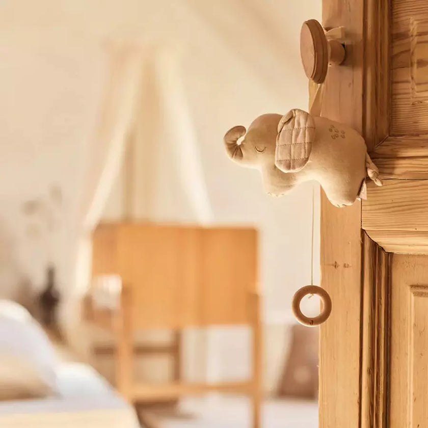 peluche musicale éléphant