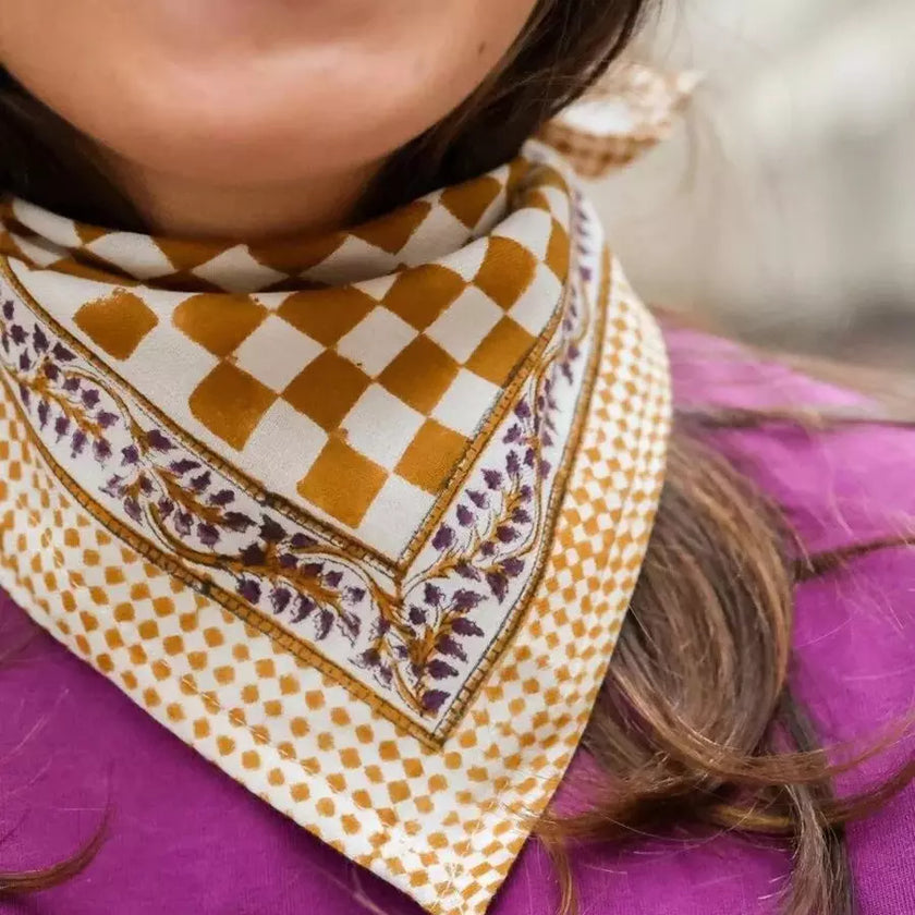 petit foulard damier caramel