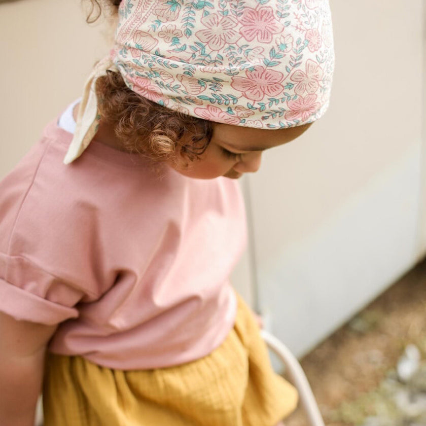 petit foulard fleuri