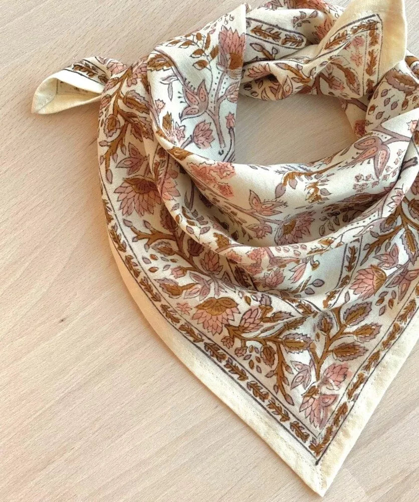 Petit foulard rhapsody poudre bellemme
