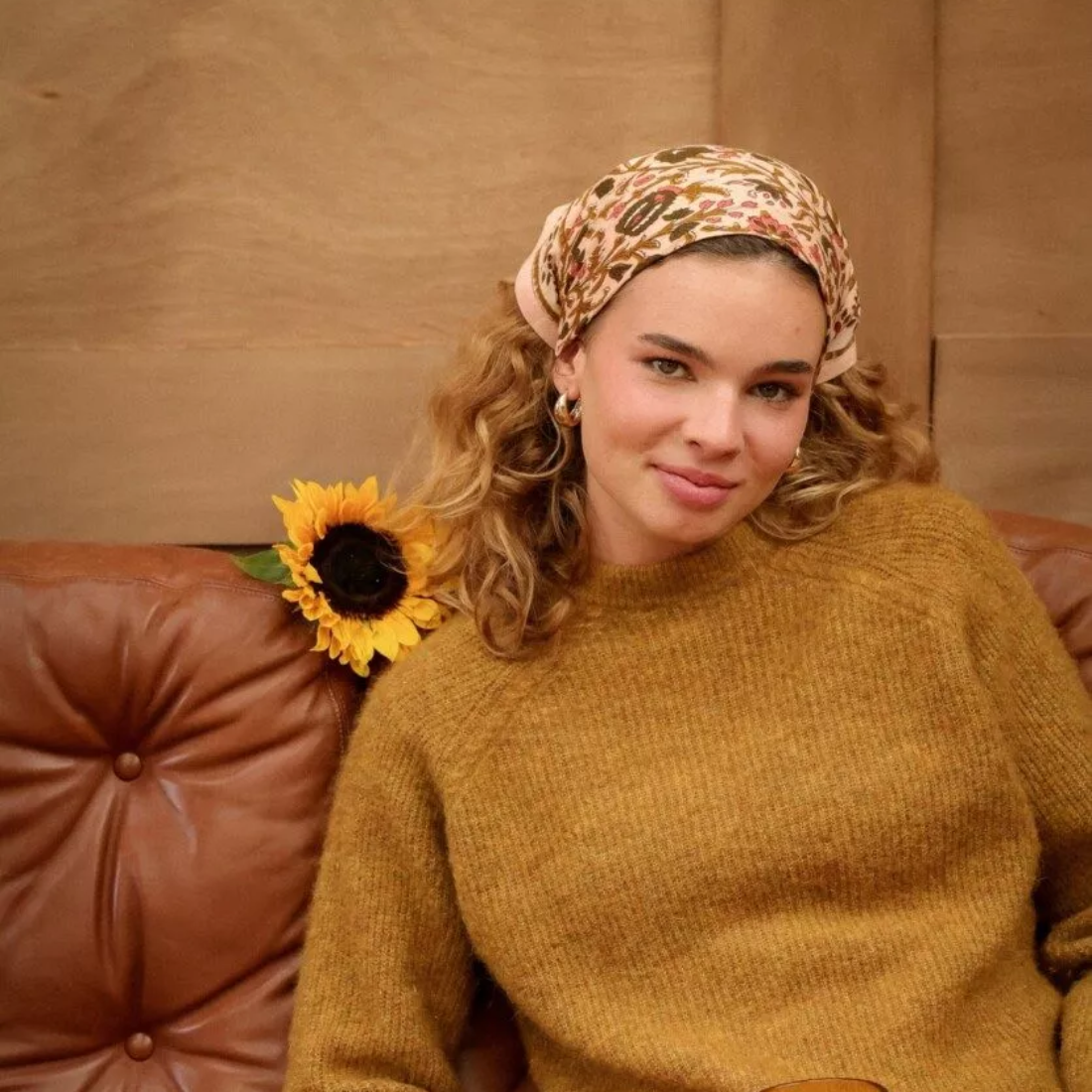 petit foulard fleuri rose poudre