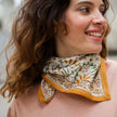 petit foulard couleur caramel