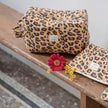 petite trousse de toilette leopard camel