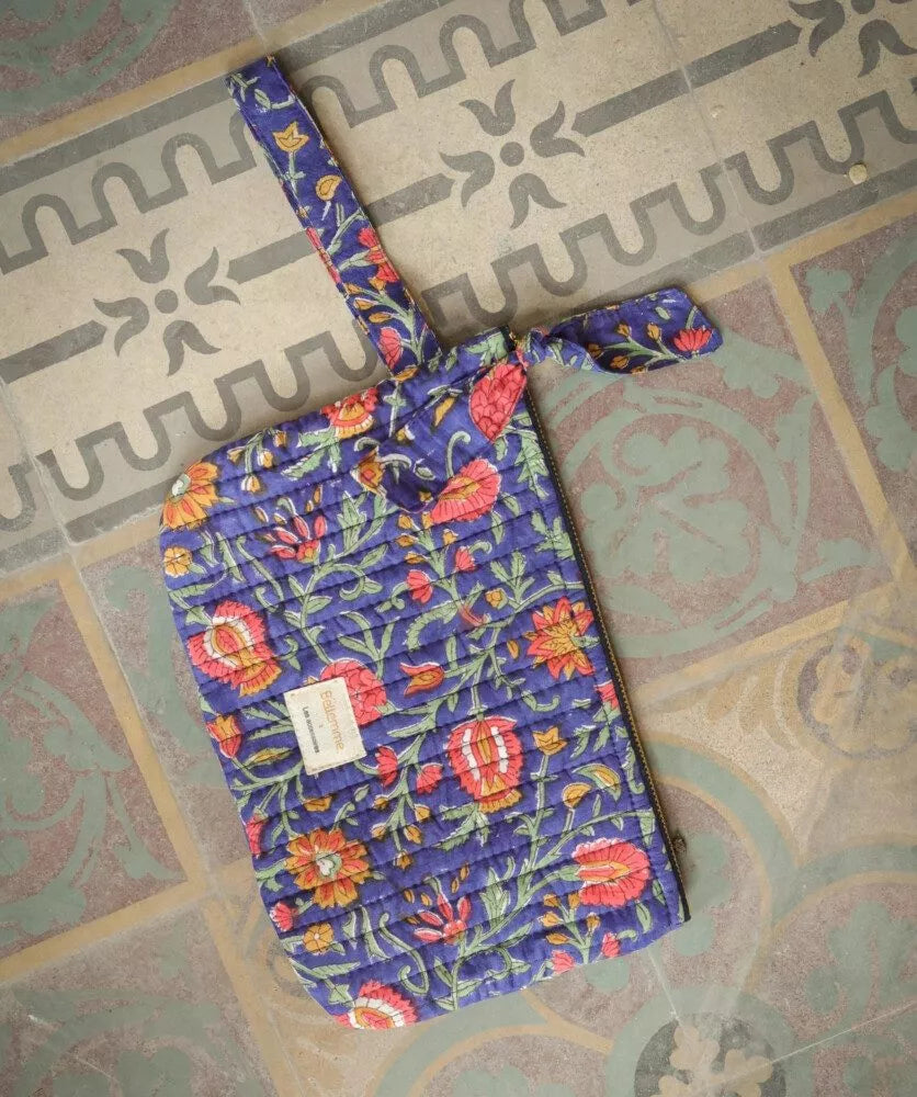 Pochette medium mina indigo bellemme