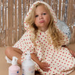 Poncho de bain coeurs rouge atelier wagram