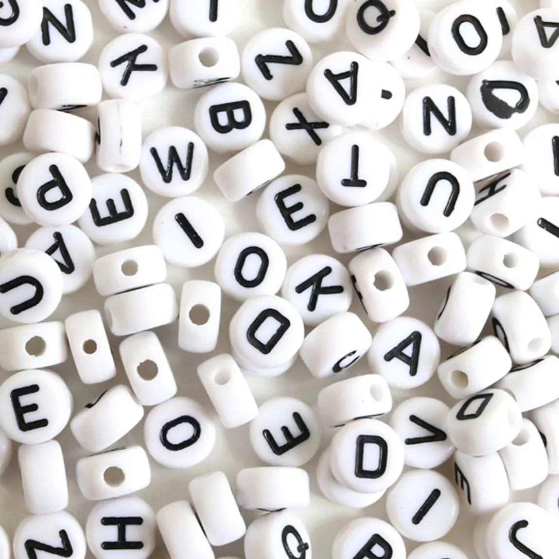 Pot de perle lettres noir et blanc