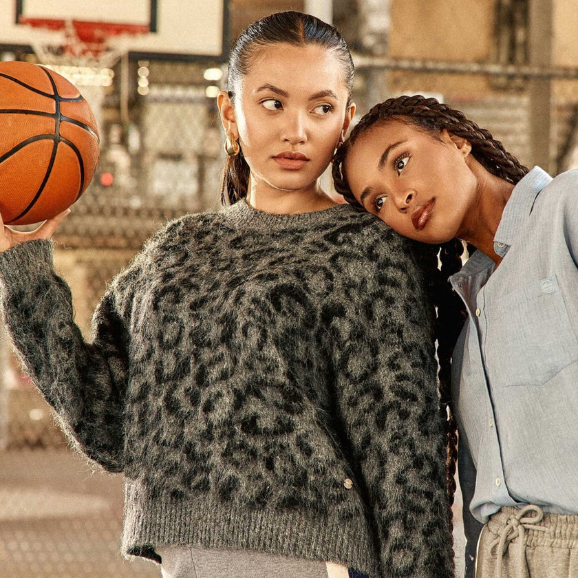 pull leopard gris et noir