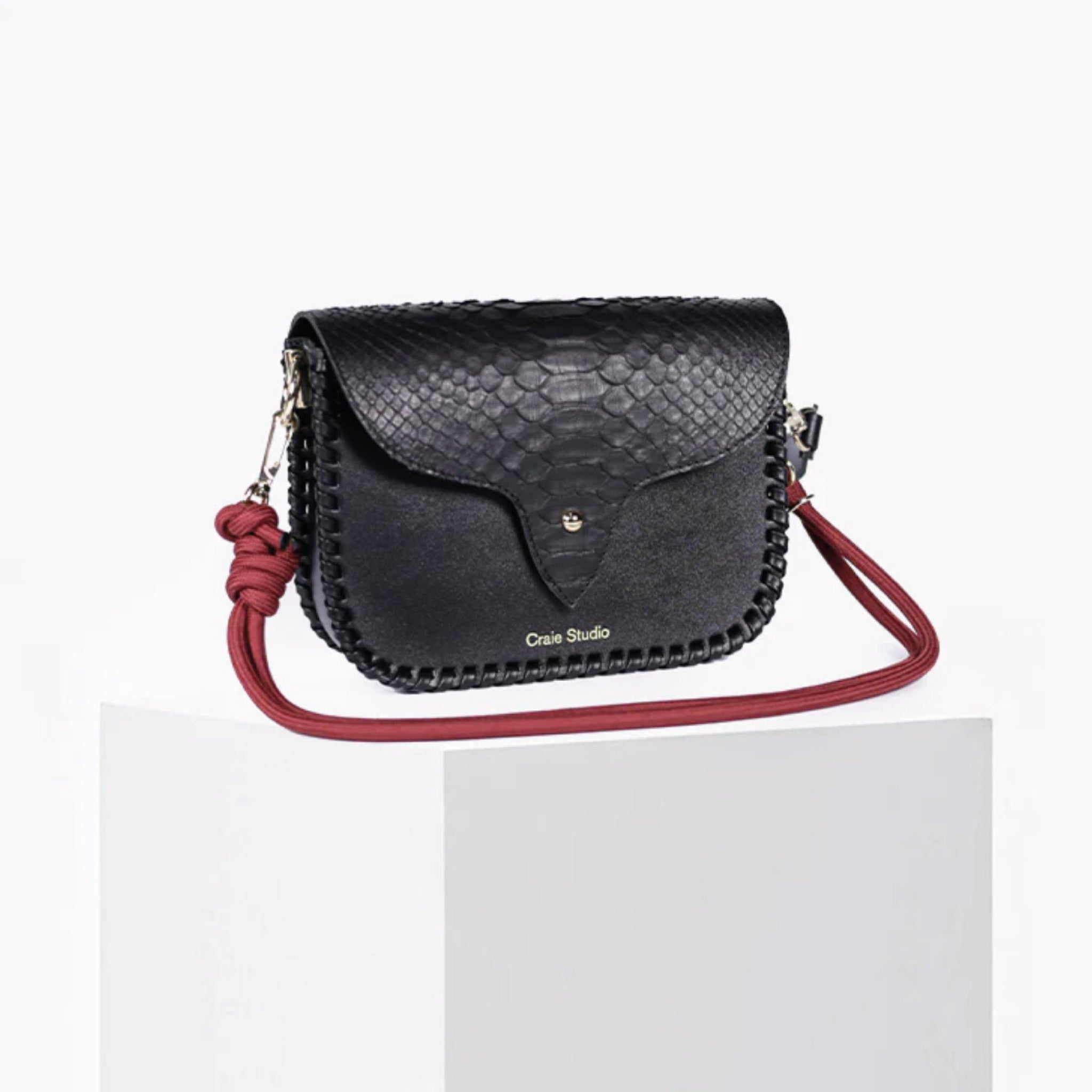 West Python Noir H26