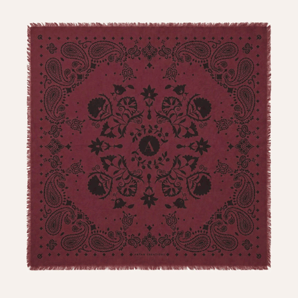 Grand foulard en laine Ruby – 100 × 100 cm