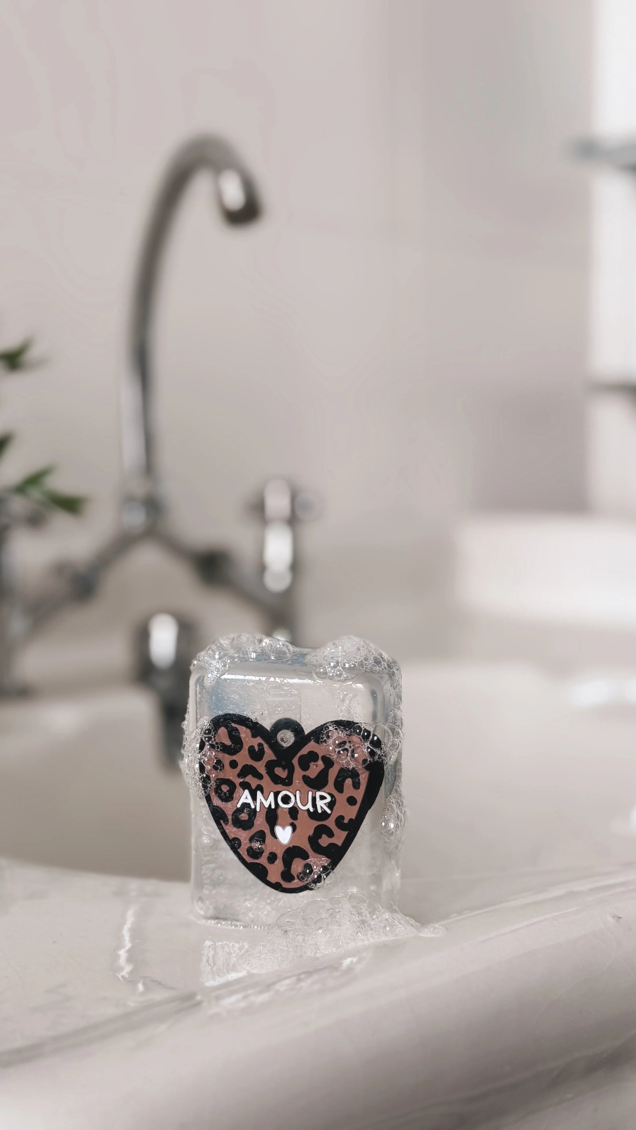 Savon atelier wagram et ludisoap coeur leopard amour