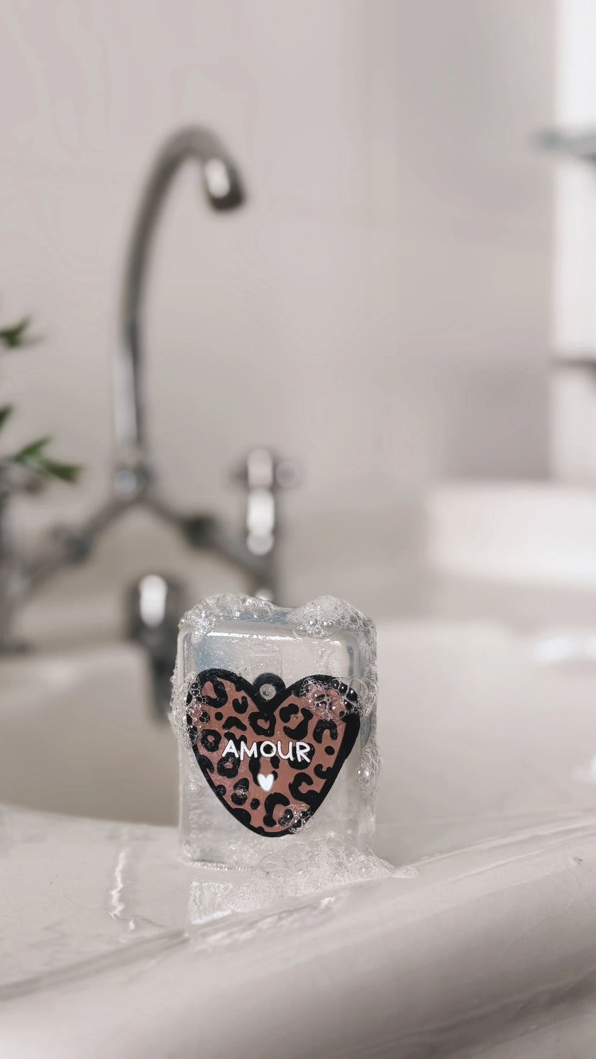 Savon atelier wagram et ludisoap coeur leopard amour