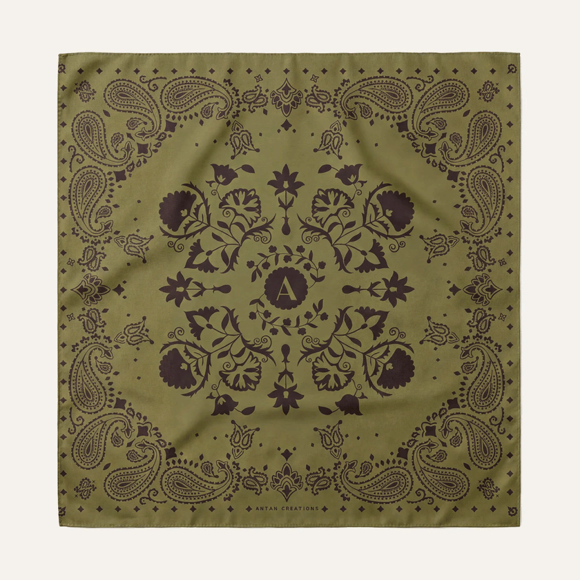 Bandana en soie Khaki – 70 × 70 cm