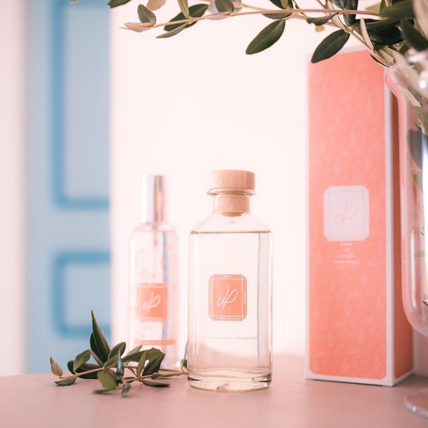 spray dans un verger provençal