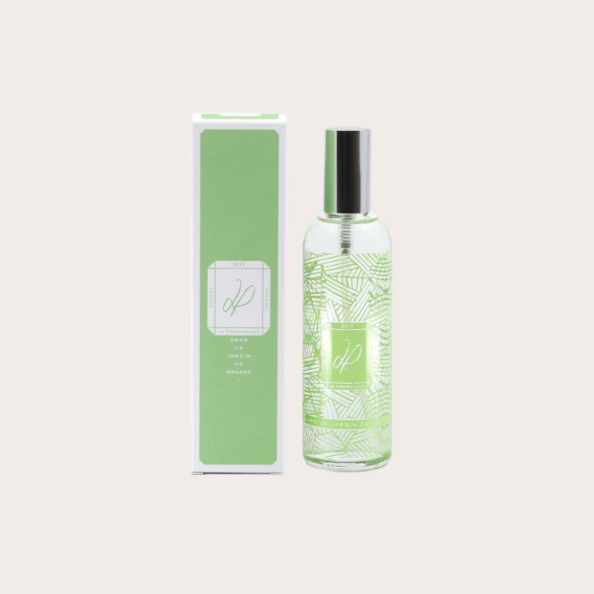 spray dans un jardin de grasse 