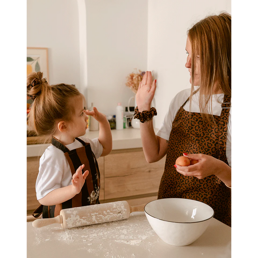 Tablier de cuisine enfant marron rayé noir