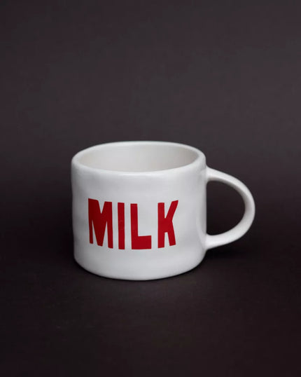 Tasse milk blanche et rouge