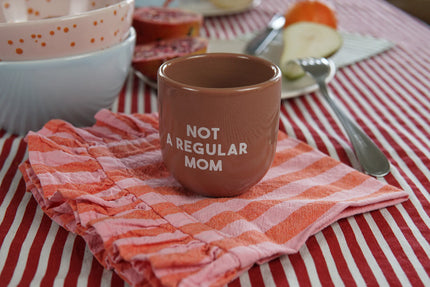 Tasse Not A Regular Mom Sisi Mug