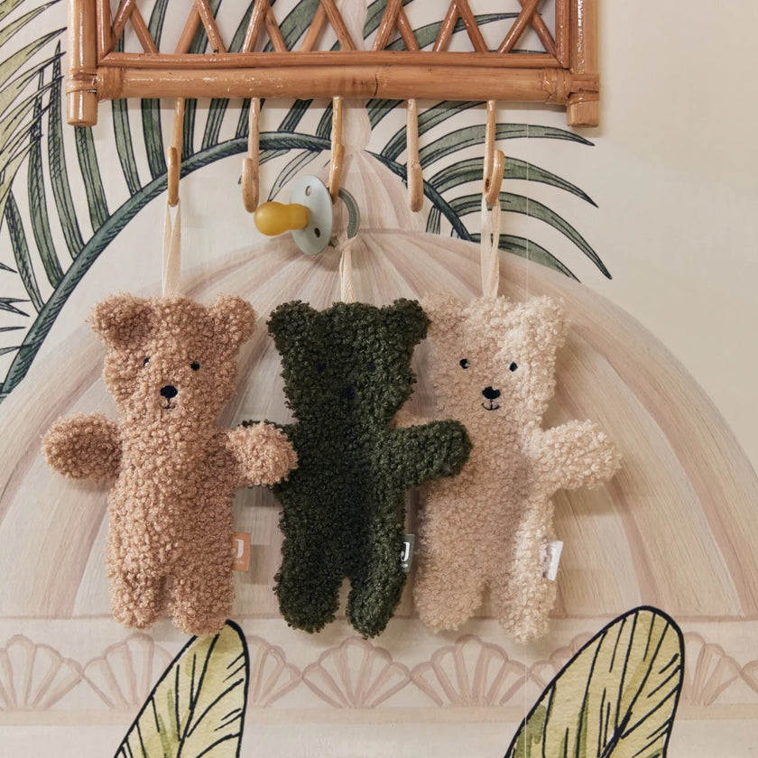 attaches tetine teddy bear