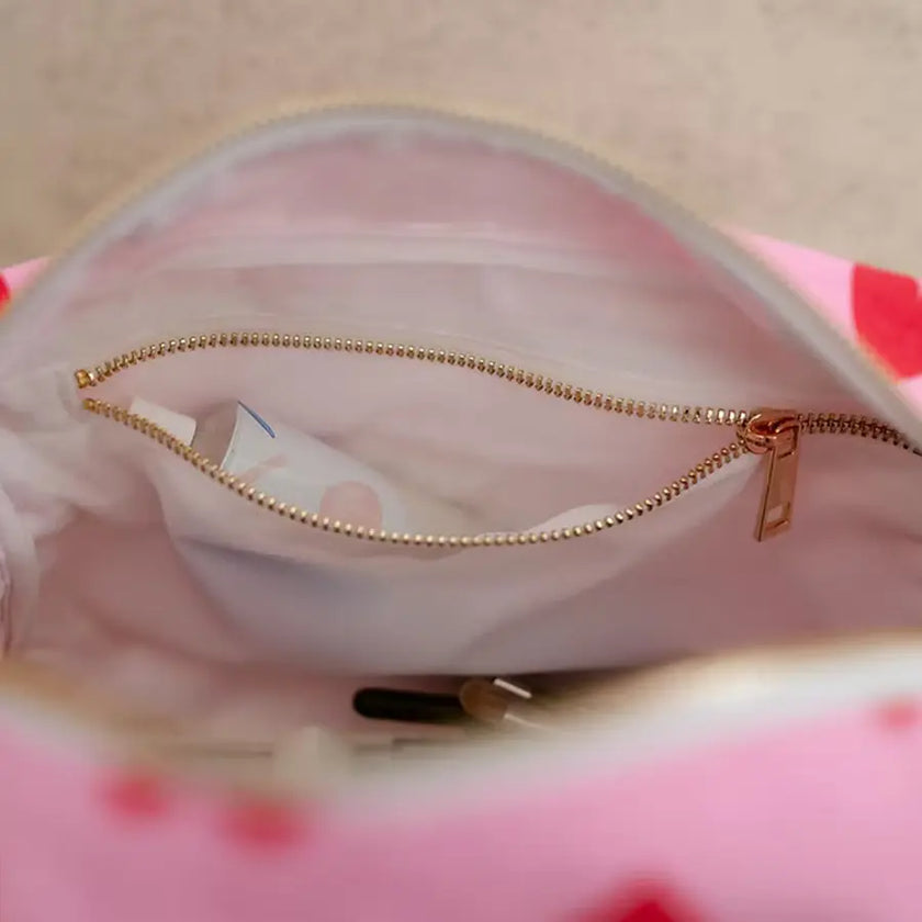 intérieur trousse rose coeur