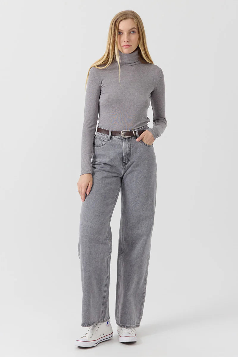 Pull col roulé gris