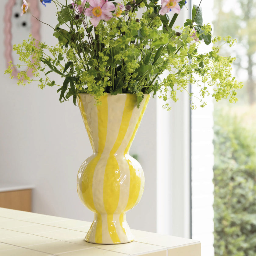 Vase Rhombic jaune en grès – &Klevering