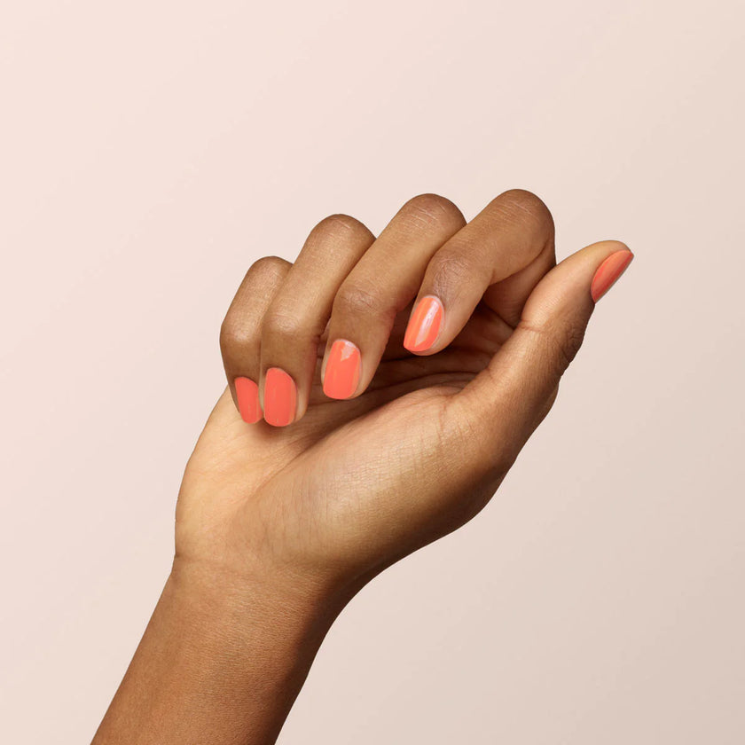 Vernis semi permanent bird of paradise Manucurist