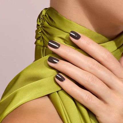Vernis à ongle marron foncé Green Flash