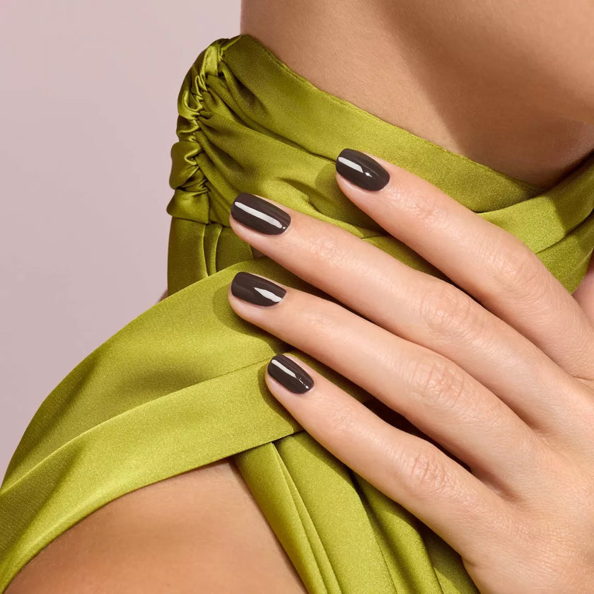 Vernis à ongle marron foncé Green Flash