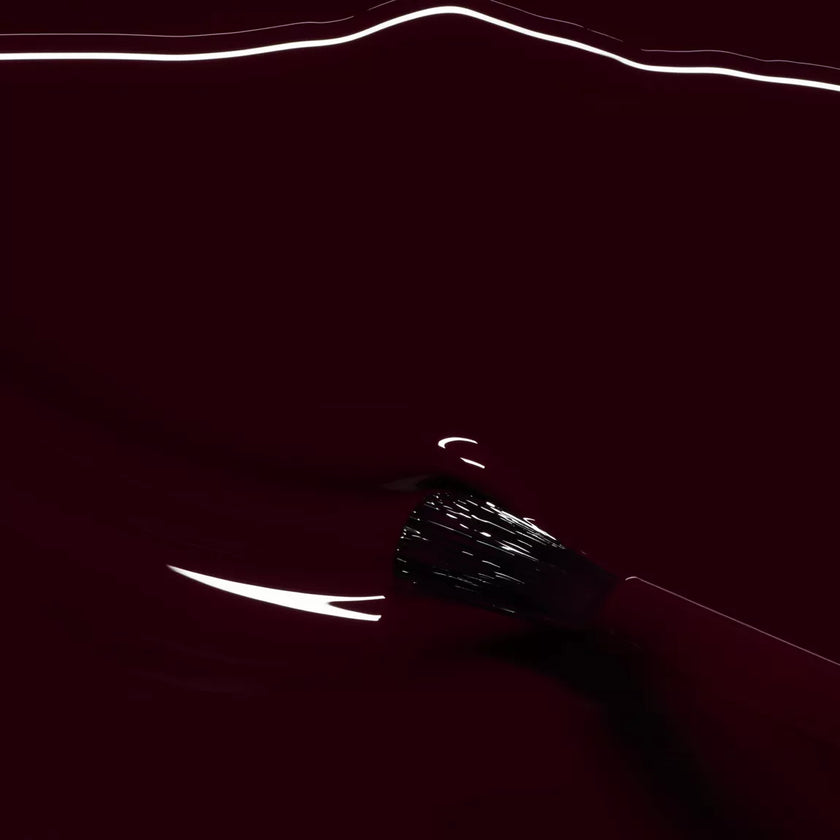 Vernis à ongles prune