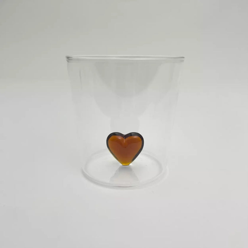 verre avec coeur ambre