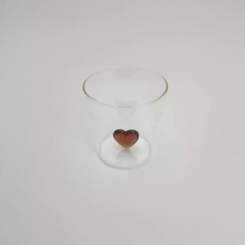 verre avec coeur ambre