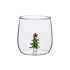 Verre avec un sapin de Noël