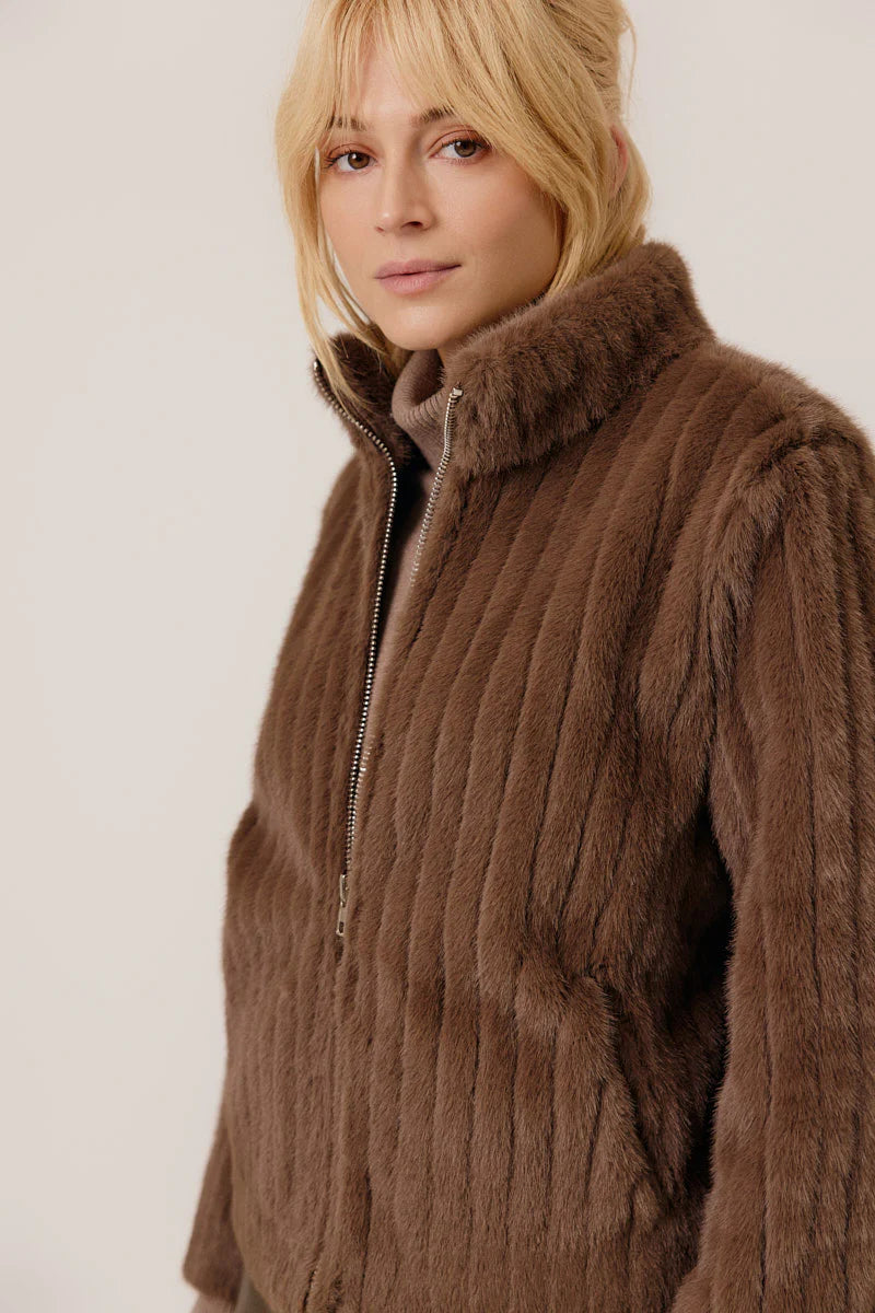 Veste fourrure marron