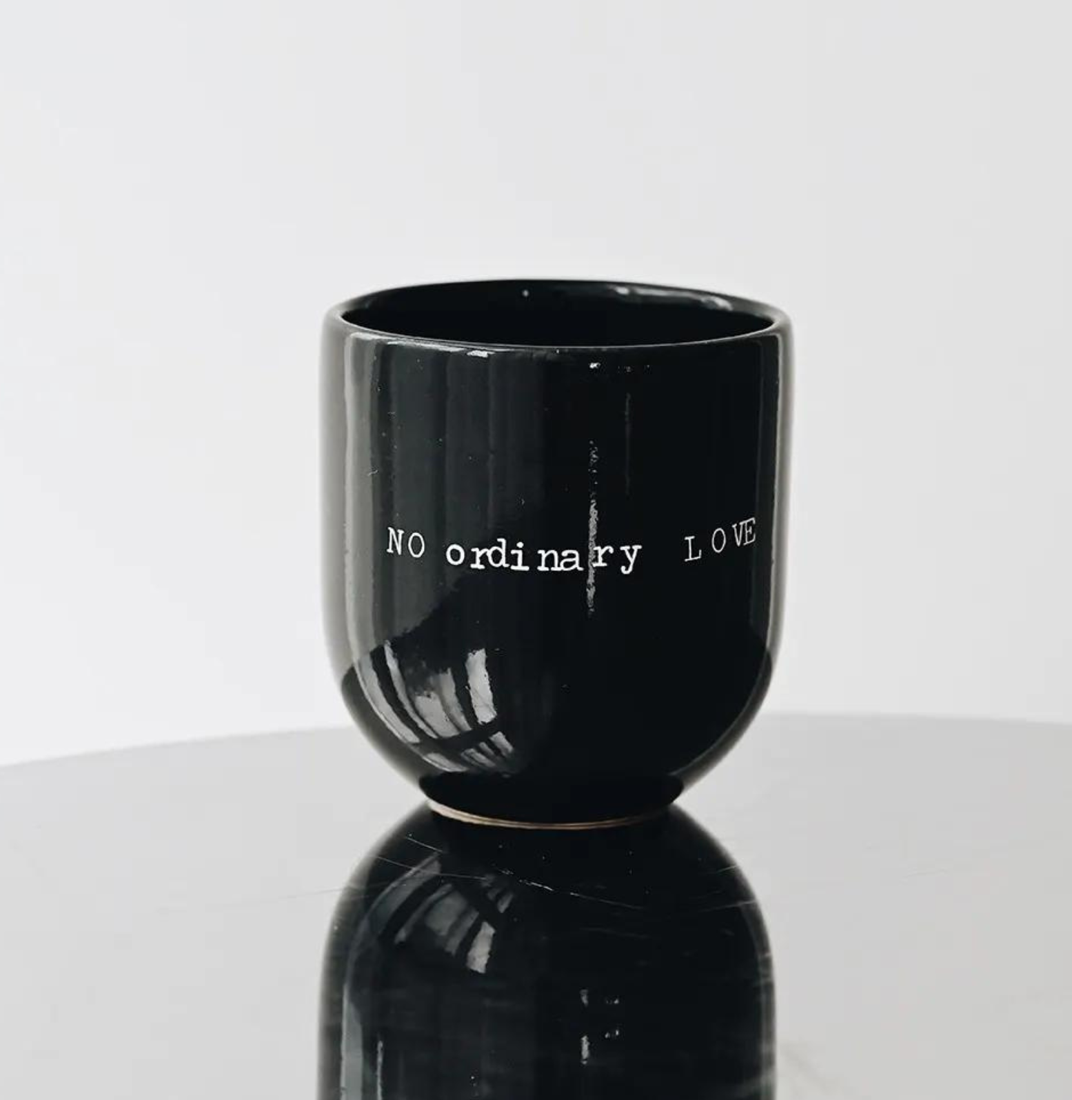 mug no ordinary love noir