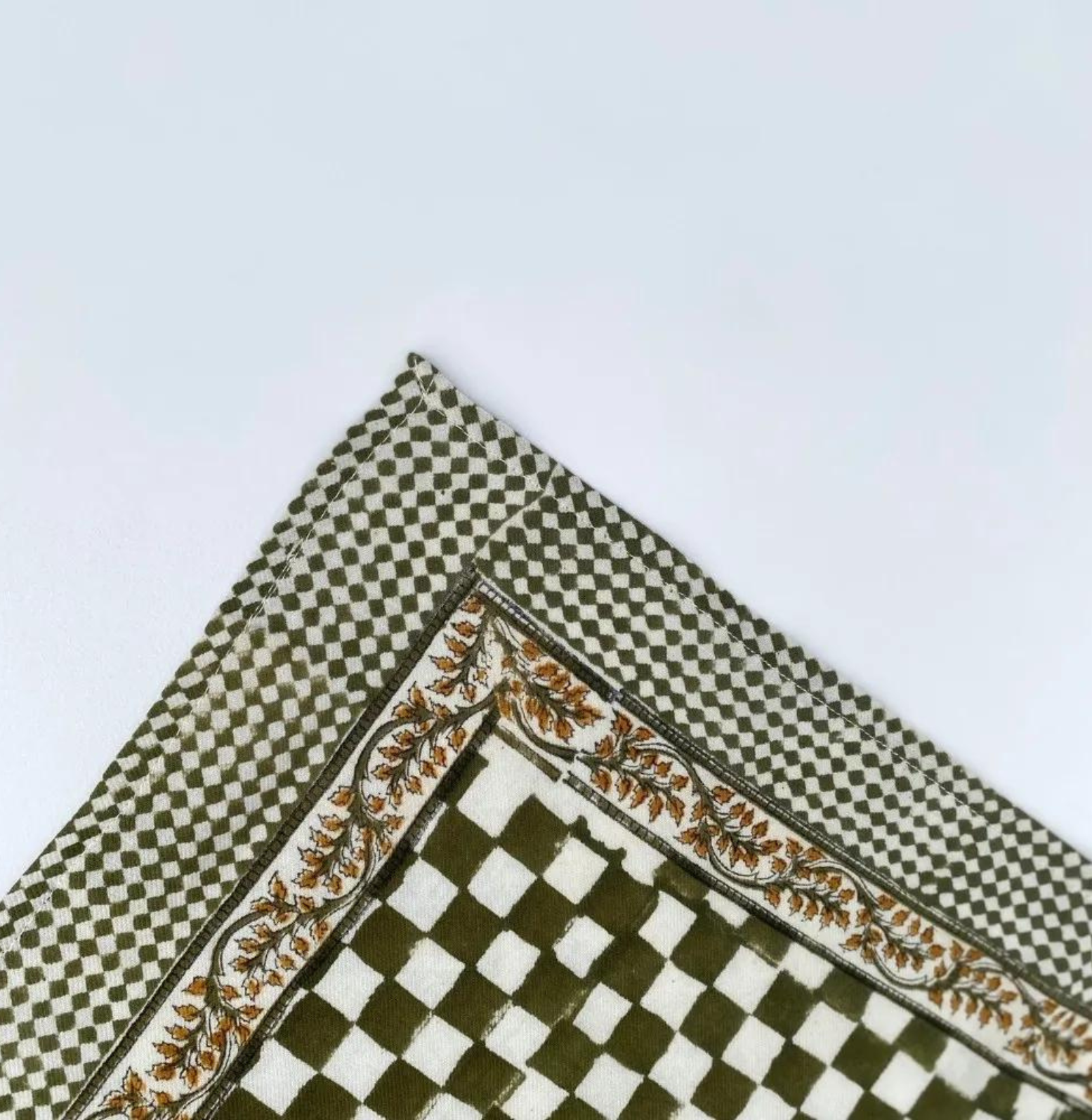 petit foulard damier kaki