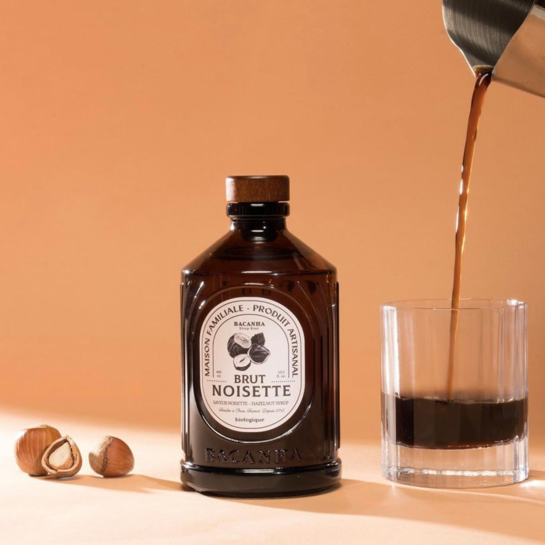 Flacon sirop brut bio de noisette avec cafe